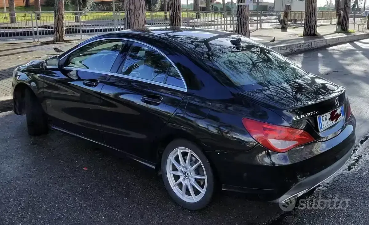 Usata Mercedes CLA200 Business 136 CV (100 kW) 2018 Nero Coupé