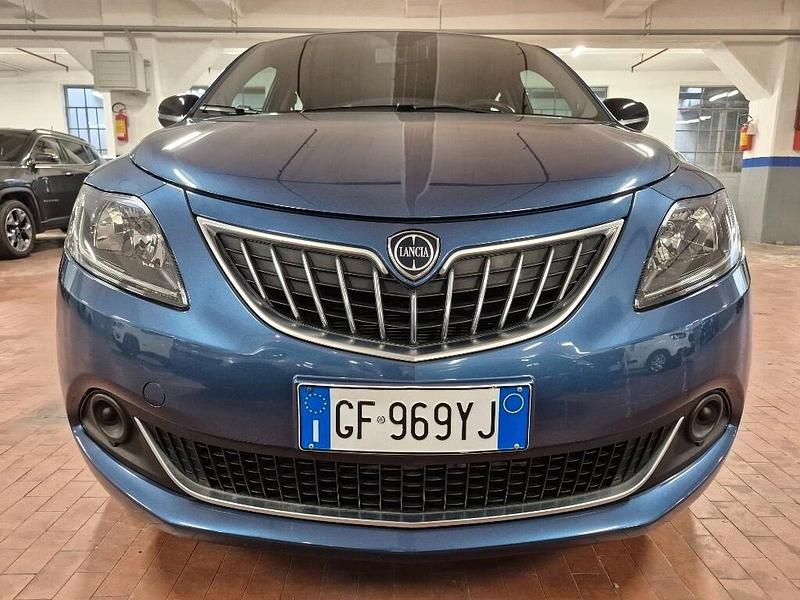 Usata Lancia Ypsilon Silver 69 CV (50 kW) 2021 Blu Utilitaria