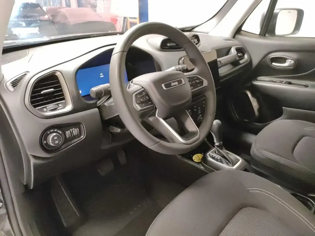 Usata Jeep Renegade Summit 131 CV (96 kW) 2025 Graphite grey SUV