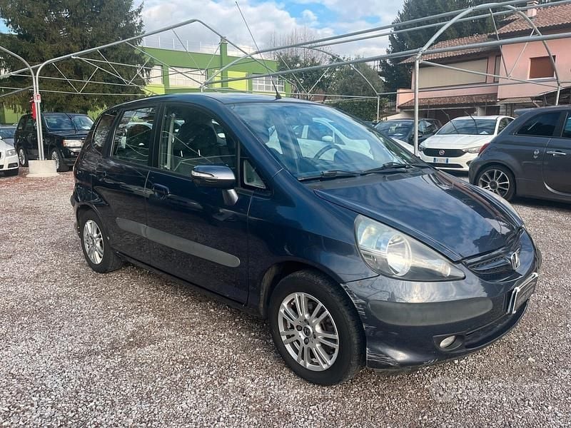 Usata Honda Jazz Cool 83 CV (61 kW) 2007 Grigio Utilitaria