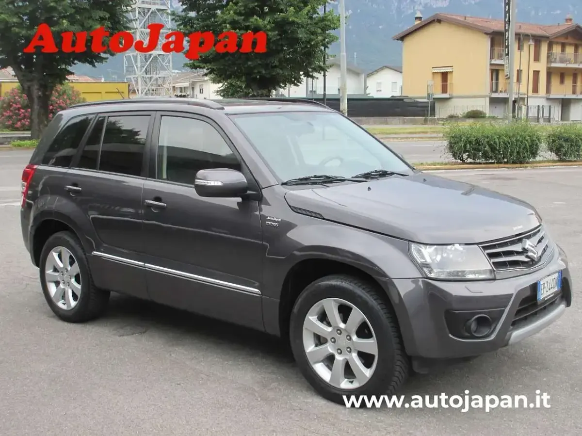 Usata Suzuki Grand Vitara 129 CV (94 kW) 2012 Grigio SUV
