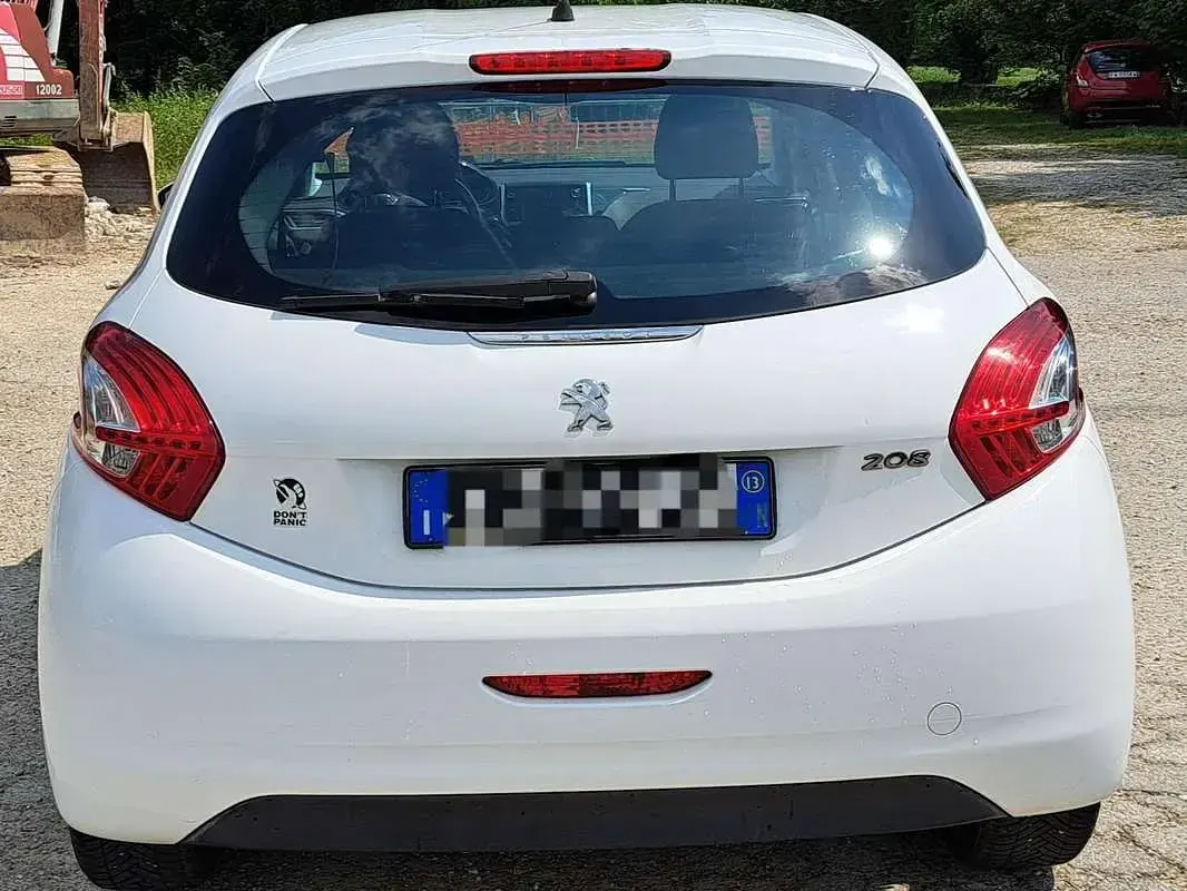 Usata Peugeot 208 Active 82 CV (60 kW) 2013 Bianco Utilitaria