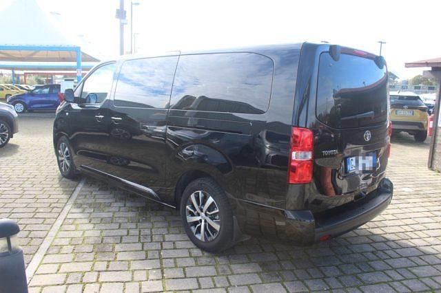 Usata Toyota Proace Verso Luxury 180 CV (132 kW) 2022 Vari colori Station wagon