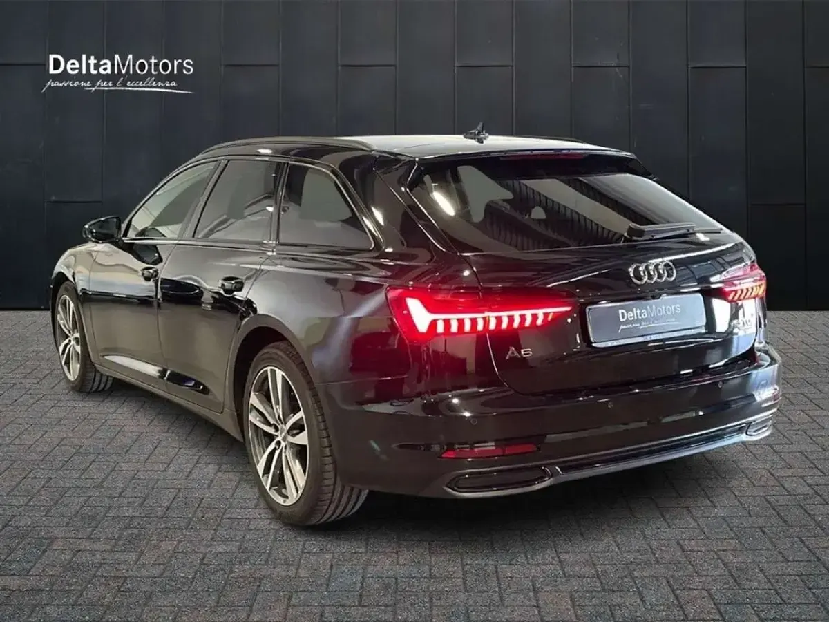 Usata Audi A6 Business 231 CV (169 kW) 2019 Nero metallizzato Station wagon