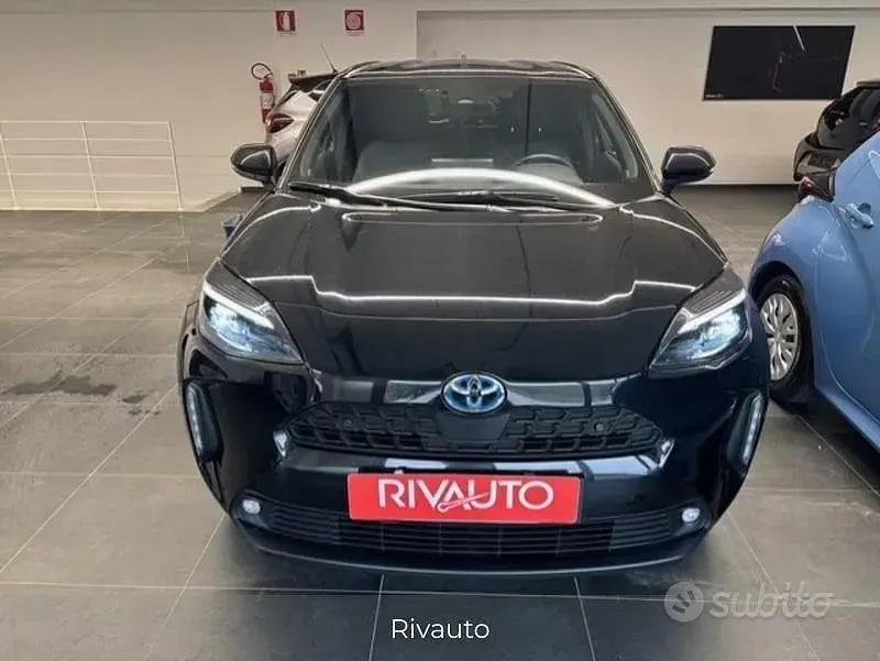 Usata Toyota Yaris Cross Trend 116 CV (85 kW) 2022 Nero SUV
