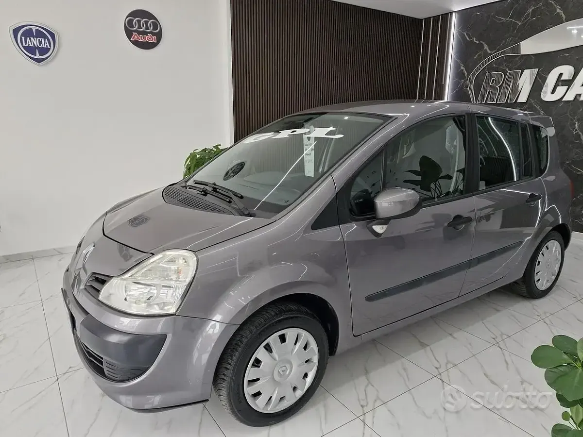 Usata Renault Grand Modus Dynamique 101 CV (74 kW) 2009 Marrone Monovolume