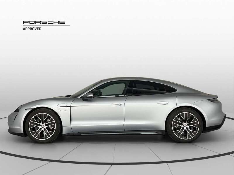 Usata Porsche Taycan 350 kW (476 CV) 2023 Argento dolomite Berlina