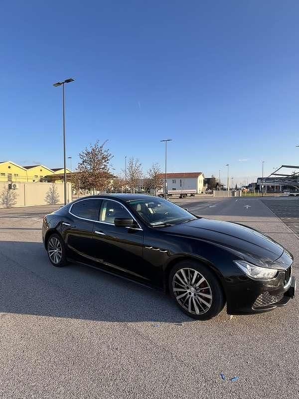 Usata Maserati Ghibli 250 CV (183 kW) 2016 Nero Berlina