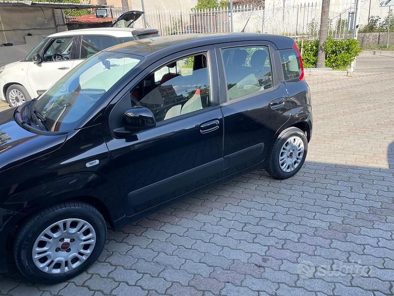 Usata Fiat Panda Pop 69 CV (50 kW) 2015 Nero Utilitaria
