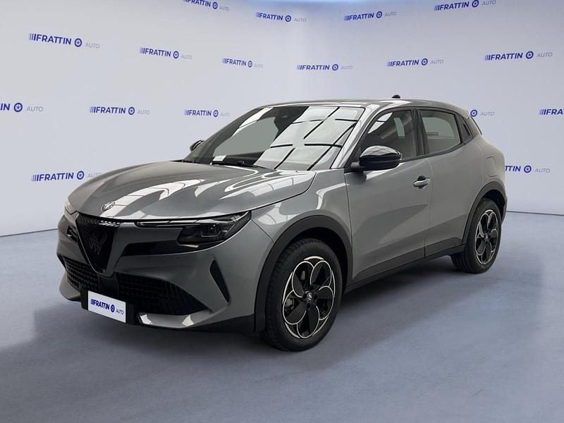 Usata Alfa Romeo Junior 114 kW (156 CV) 2025 Grigio scuro SUV