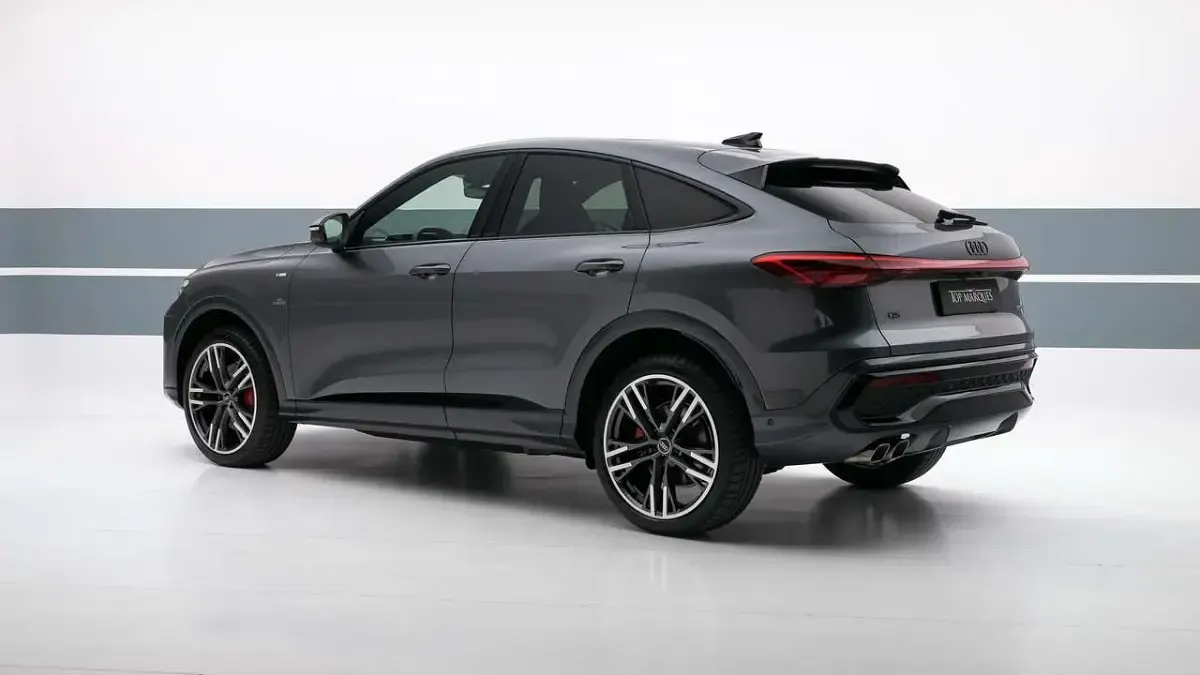 Nuova Audi Q5 S-Line 204 CV (150 kW) 2026 Grigio daytona SUV