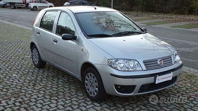 Usata Fiat Punto Classica 60 CV (44 kW) 2008 Grigio Berlina