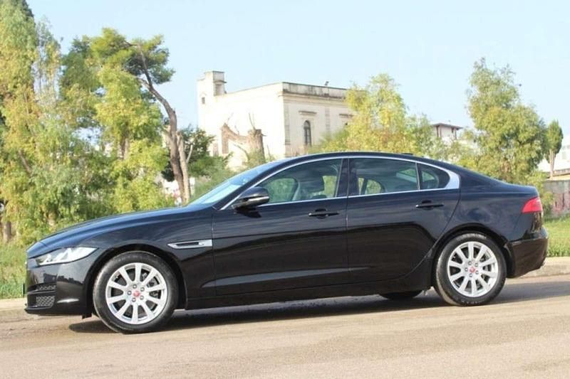 Usata Jaguar XE Portfolio 179 CV (131 kW) 2018 Berlina