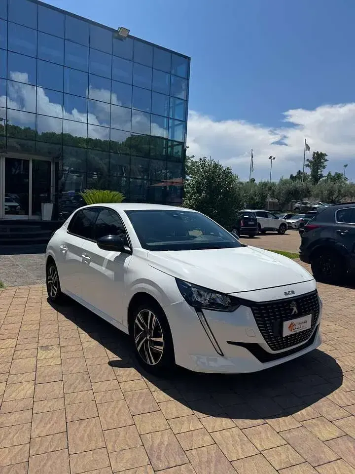 Usata Peugeot 208 Allure 101 CV (74 kW) 2022 Bianco Utilitaria