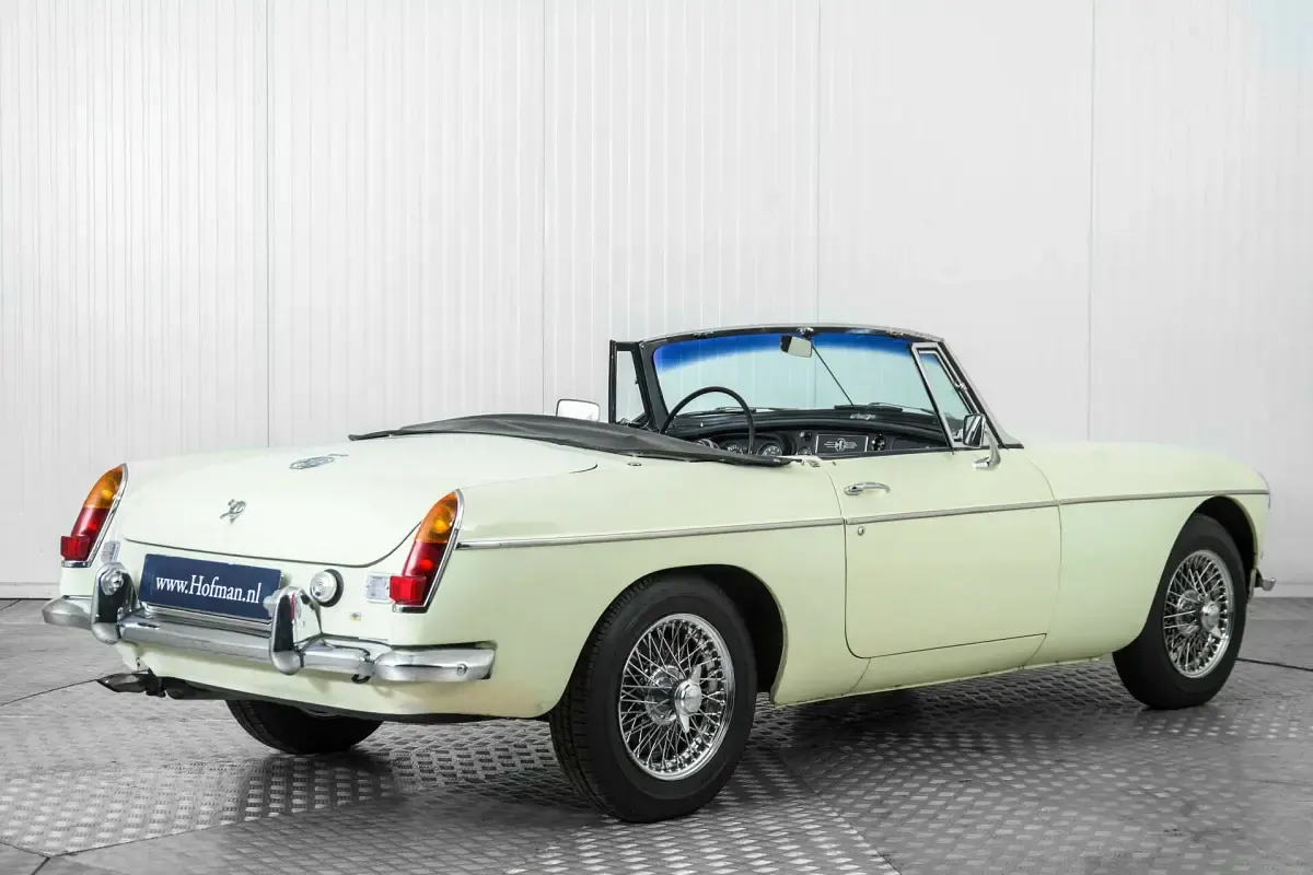 Usata MG B 96 CV (70 kW) 1968 Bianco Cabrio