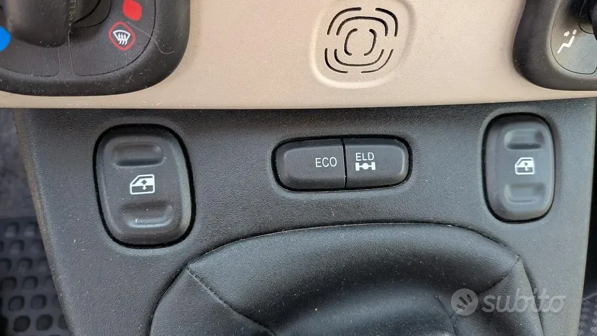 Usata Fiat Panda 4x4 S 85 CV (62 kW) 2015 Beige Utilitaria