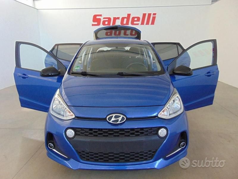 Usata Hyundai i10 Advanced 67 CV (49 kW) 2020 Blu Utilitaria
