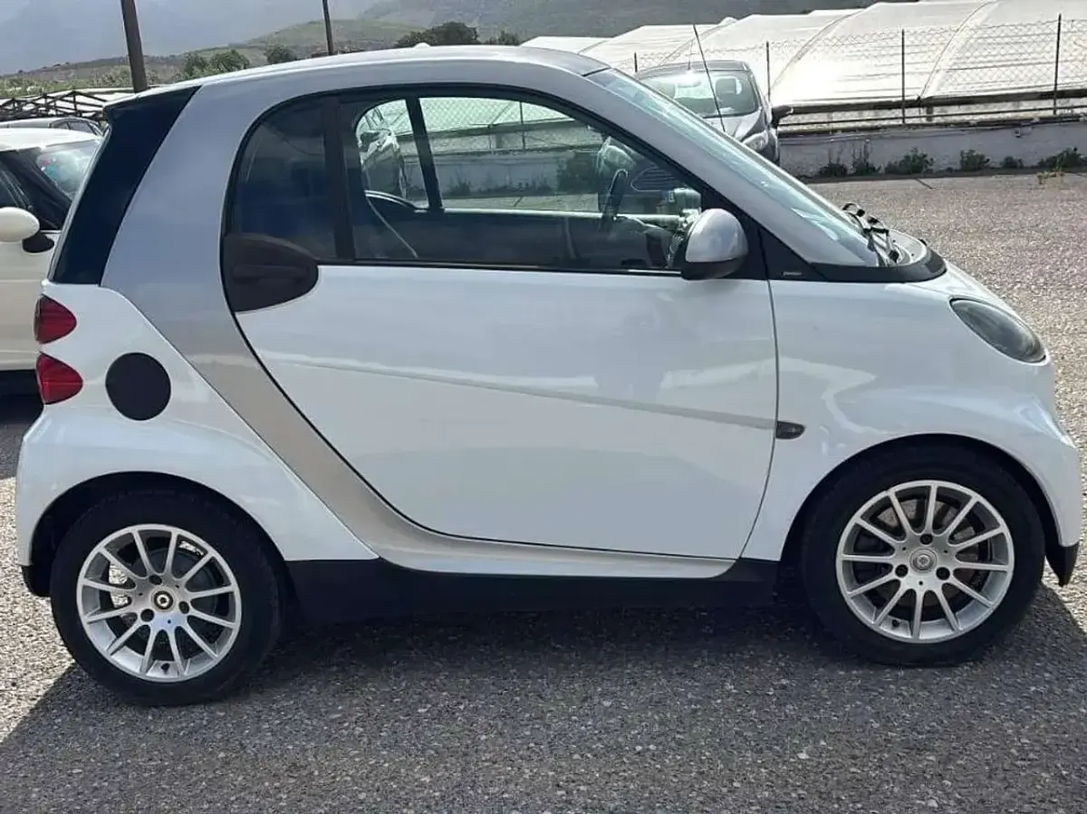 Usata Smart ForTwo Coupé Passion 71 CV (52 kW) 2009 Bianco Coupé