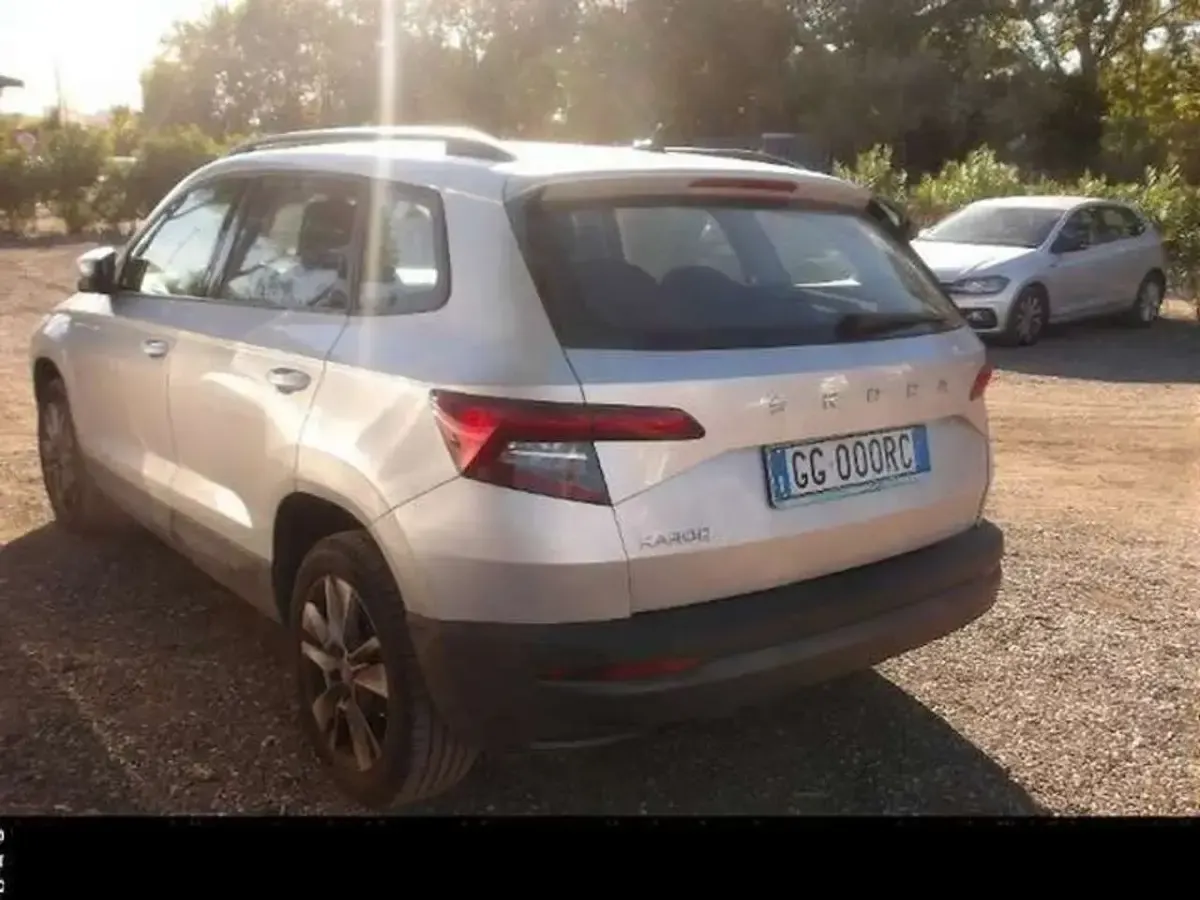 Usata Skoda Karoq Executive 116 CV (85 kW) 2021 Argento SUV