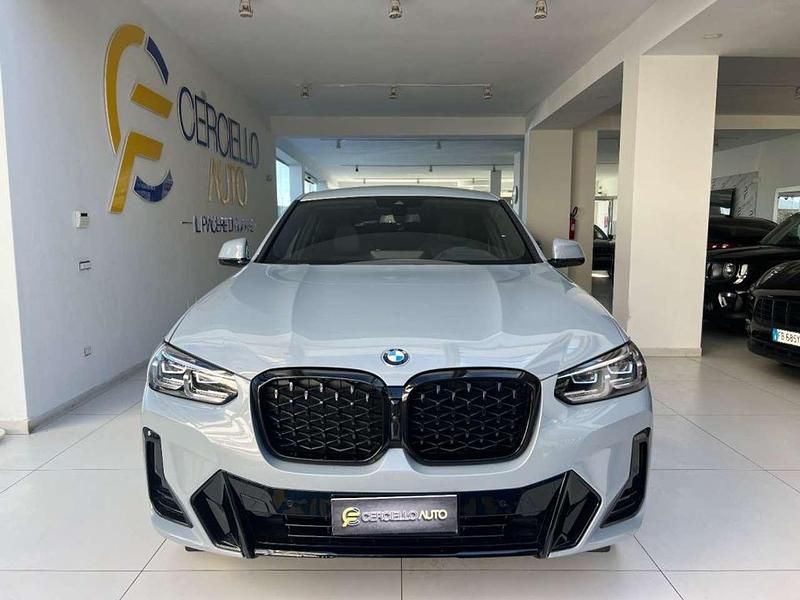Nuova BMW X4 M Sport 190 CV (139 kW) 2025 Grigio metallizzato SUV
