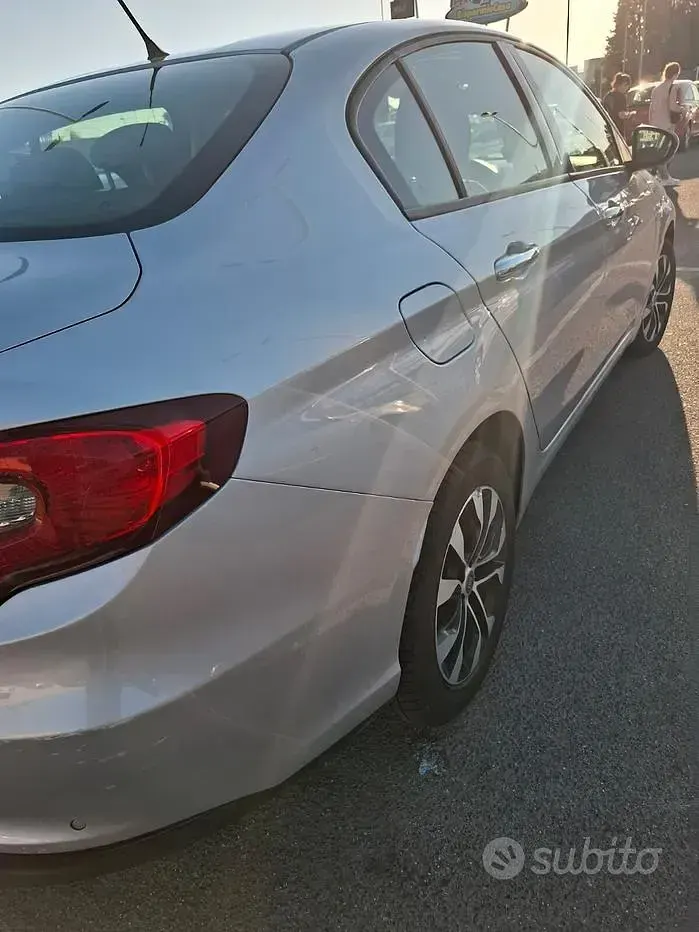 Usata Fiat Tipo 120 CV (88 kW) 2017 Grigio Berlina