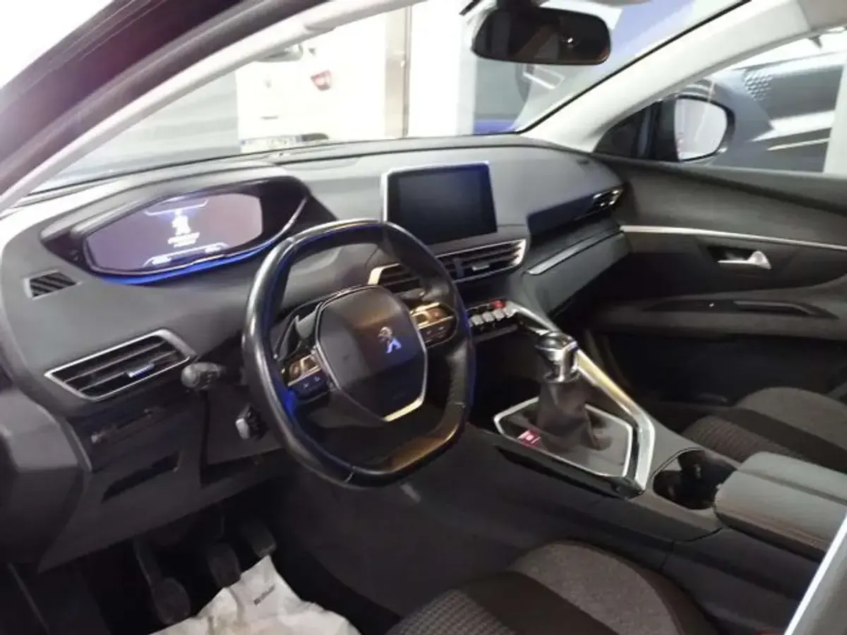 Usata Peugeot 5008 Business-Line 163 CV (119 kW) 2018 Nero metallizzato Monovolume