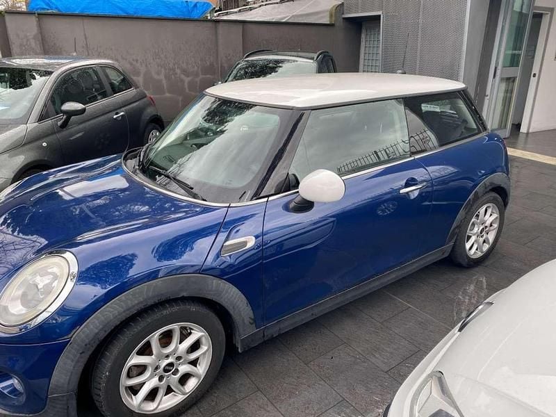 Usata Mini Cooper D 116 CV (85 kW) 2018 Blu Utilitaria