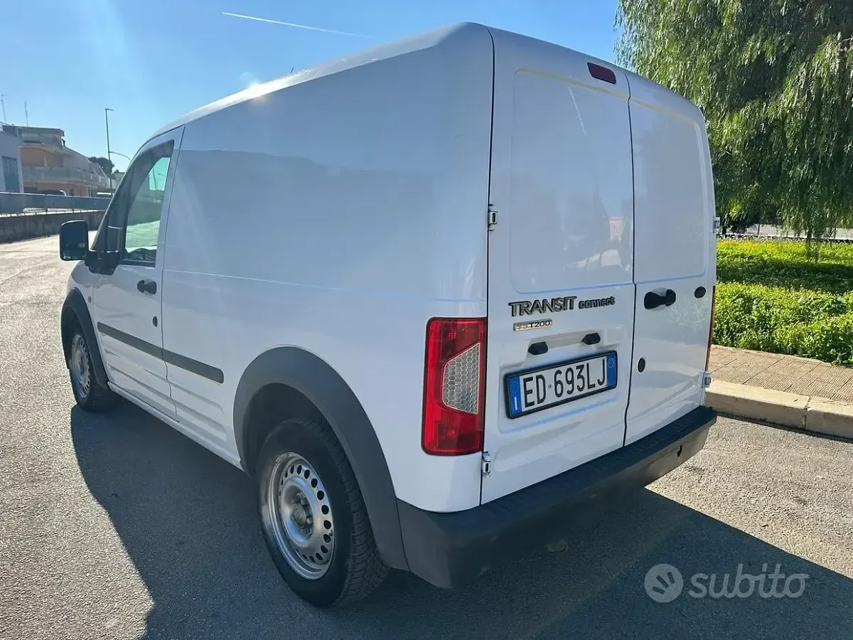 Usata Ford Transit Connect 90 CV (66 kW) 2010 Bianco Monovolume