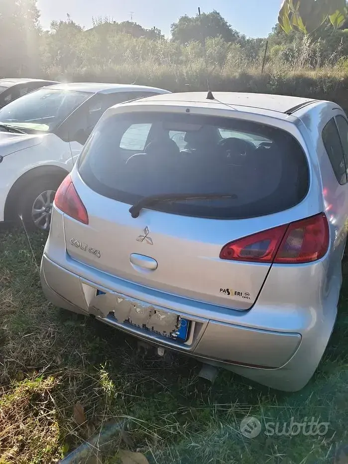 Usata Mitsubishi Colt 75 CV (55 kW) 2008 Grigio Utilitaria