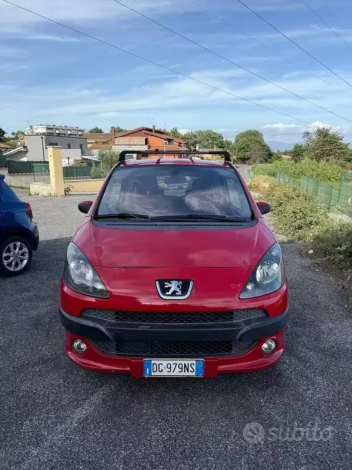Usata Peugeot 1007 73 CV (53 kW) 2009 Rosso Monovolume