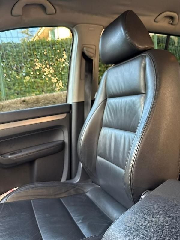 Usata VW Touran Highline 170 CV (125 kW) 2010 Grigio Monovolume