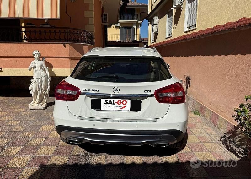 Usata Mercedes GLA180 110 CV (80 kW) 2016 SUV
