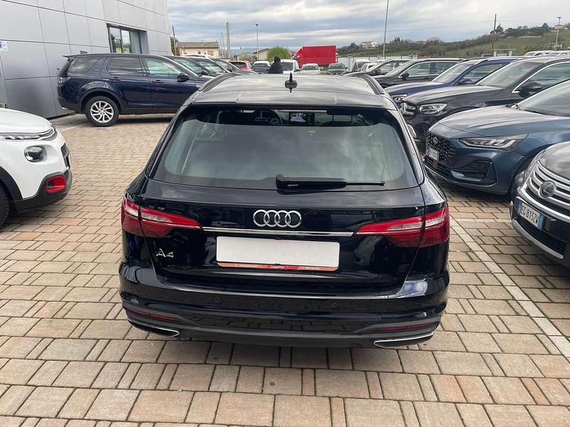 Usata Audi A4 Business 136 CV (100 kW) 2023 Nero Station wagon