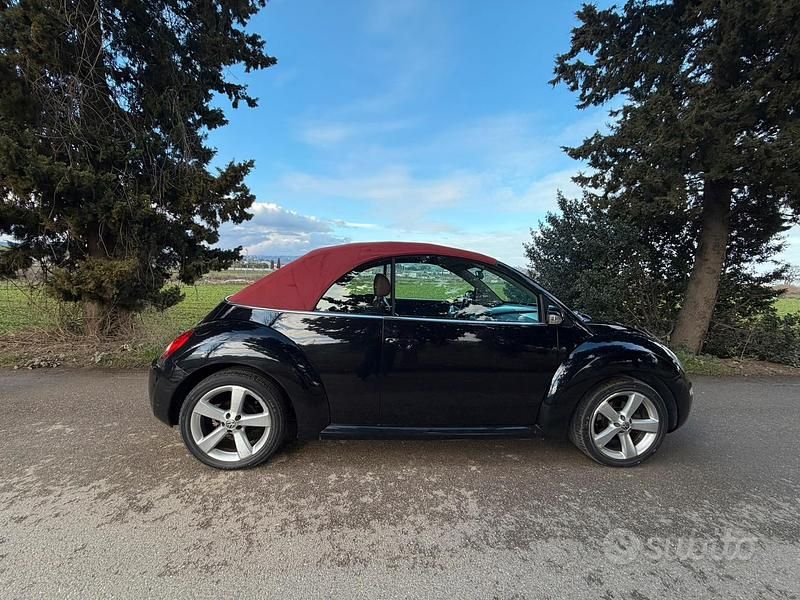 Usata VW New Beetle Edition 102 CV (75 kW) 2008 Nero Utilitaria