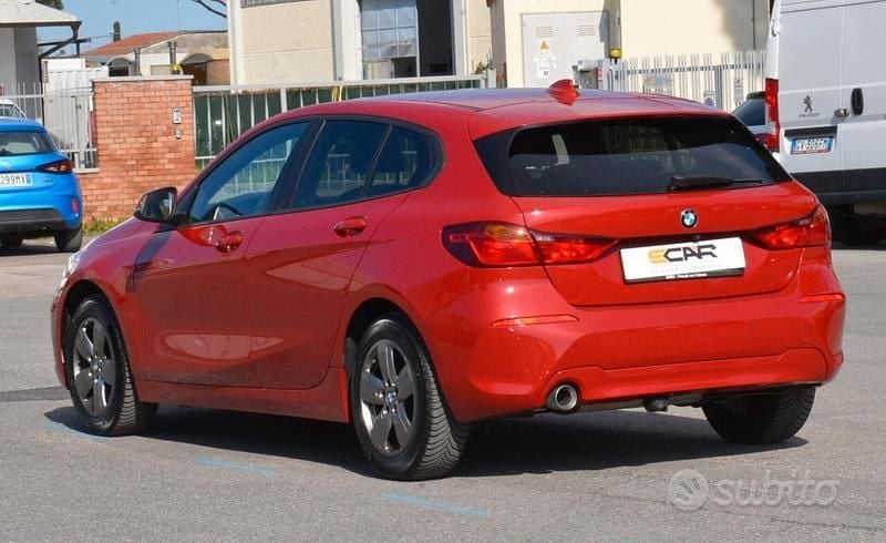 Usata BMW 116 Sport Line 116 CV (85 kW) 2021 Rosso Utilitaria