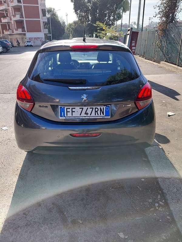 Usata Peugeot 208 Allure 82 CV (60 kW) 2016 Utilitaria