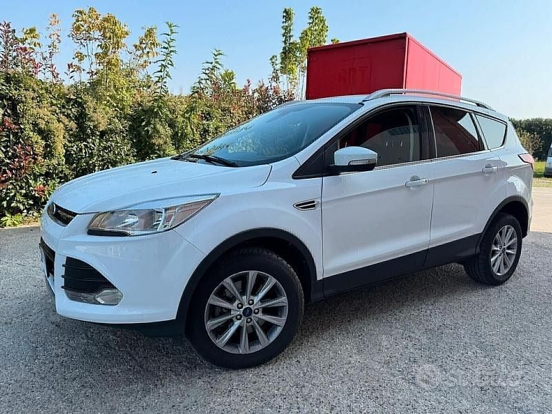 Usata Ford Kuga 150 CV (110 kW) 2016 Bianco SUV