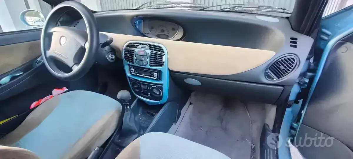 Usata Lancia Ypsilon 60 CV (44 kW) 2001 Utilitaria