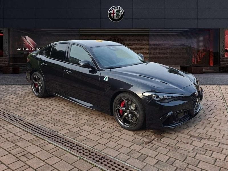 Nuova Alfa Romeo Giulia Quadrifoglio 518 CV (380 kW) 2026 Nero Berlina