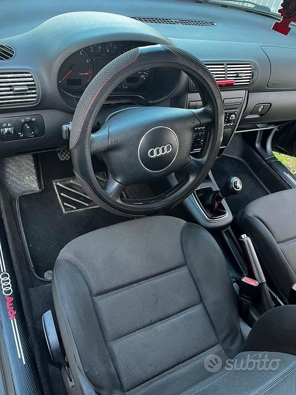 Usata Audi A3 102 CV (75 kW) 2001 Nero Utilitaria