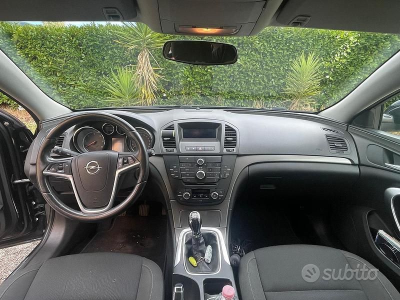 Usata Opel Insignia 130 CV (95 kW) 2012 Nero Berlina