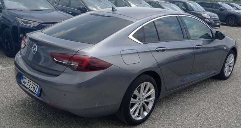 Usata Opel Insignia Sport 165 CV (121 kW) 2021 Argento Berlina