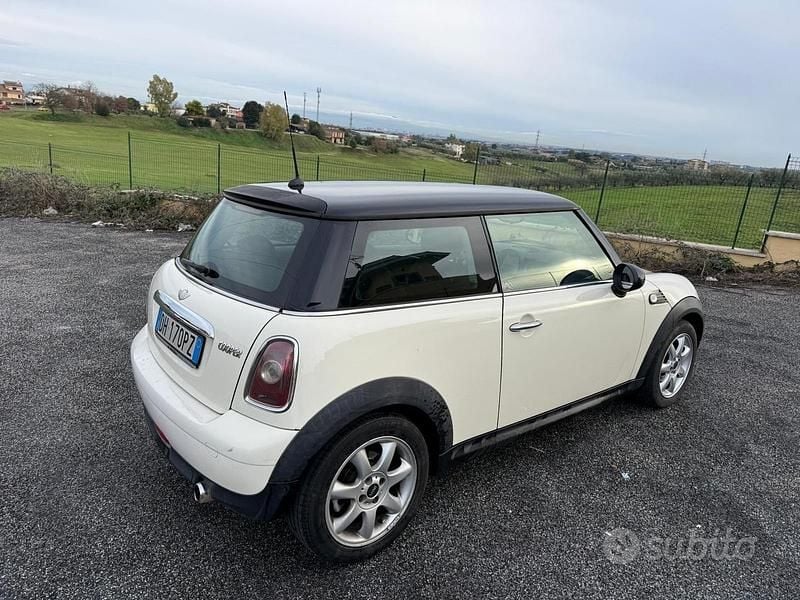 Usata Mini Cooper Clubman Pepper 95 CV (69 kW) 2009 Bianco Station wagon