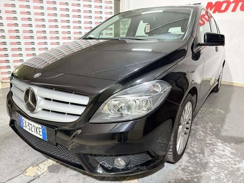 Usata Mercedes B180 Premium 109 CV (80 kW) 2014 Nero Monovolume
