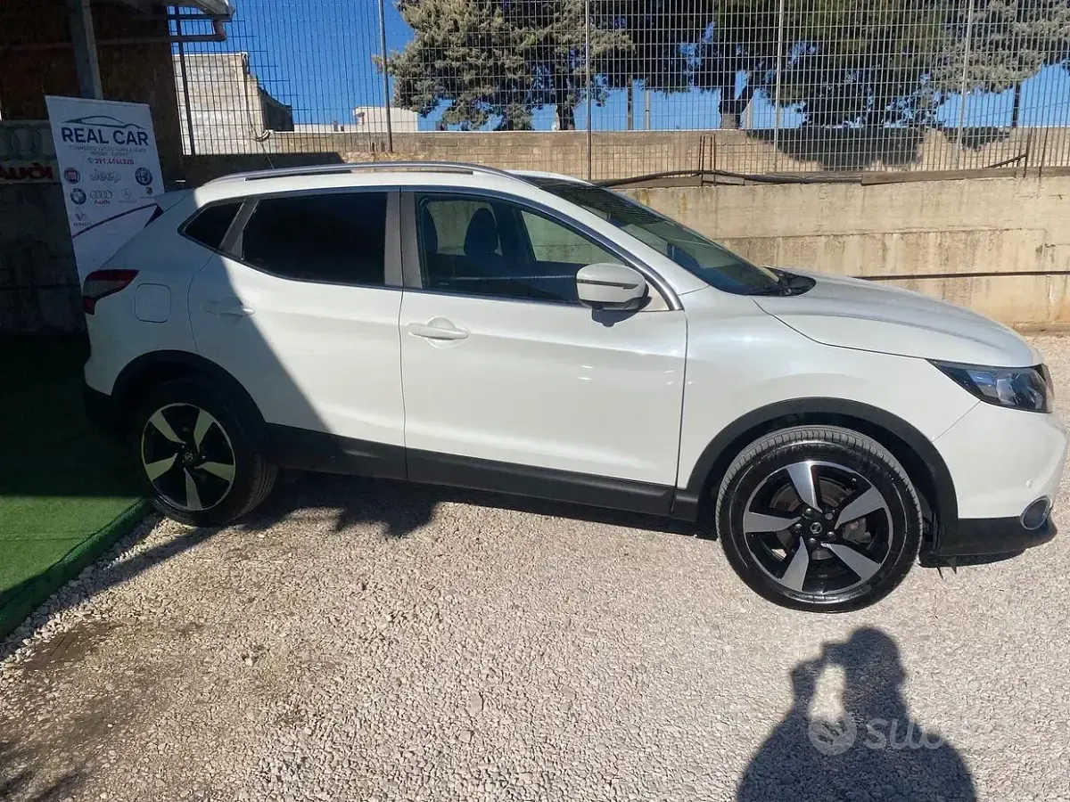Usata Nissan Qashqai 360º 131 CV (96 kW) 2015 Bianco SUV