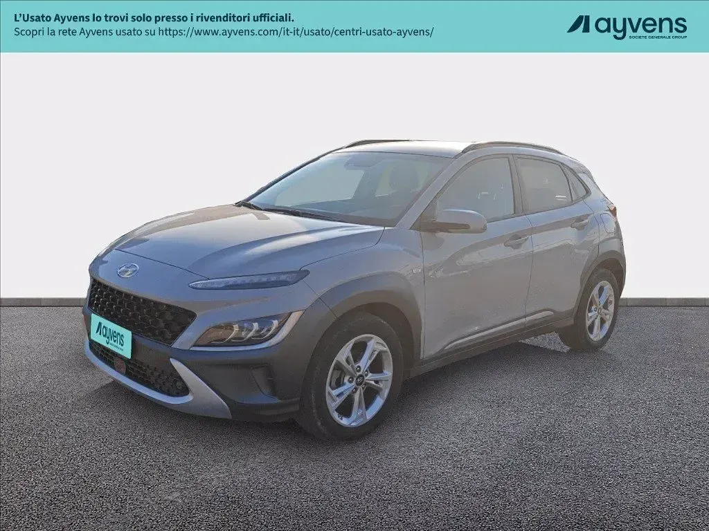 Usata Hyundai Kona 120 CV (88 kW) 2022 Grigio pastello SUV