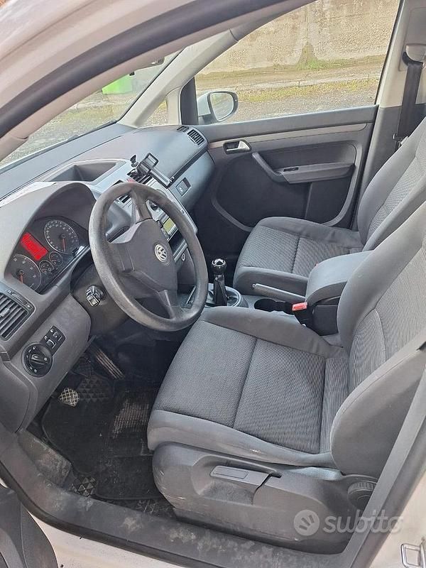 Usata VW Touran 150 CV (110 kW) 2010 Bianco Monovolume