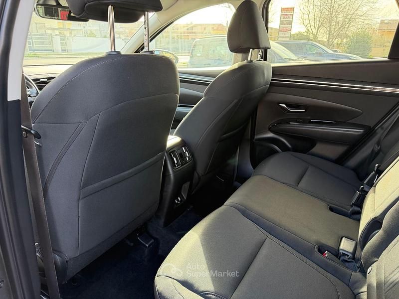 Käytetty Hyundai Tucson 150 HP (110 kW) 2021 Harmaa Katumaasturi
