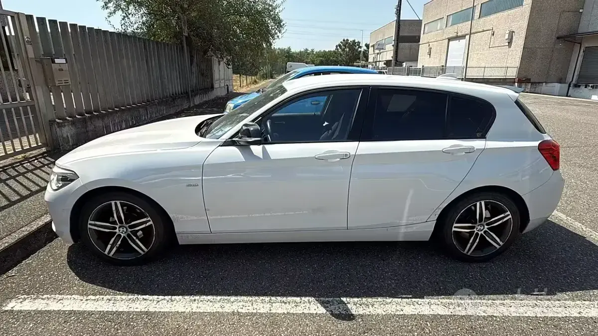Usata BMW 118 Sport Line 150 CV (110 kW) 2016 Bianco Utilitaria