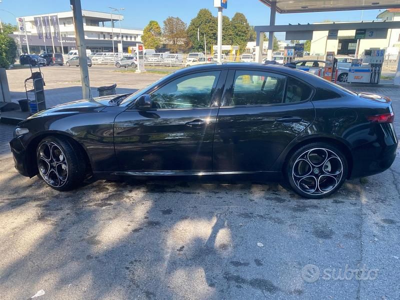 Usata Alfa Romeo Giulia Business 160 CV (117 kW) 2020 Nero Berlina